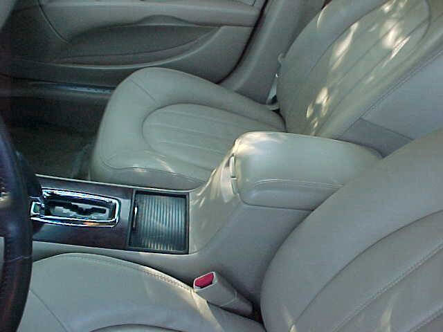 Used 2008 Buick Lucerne CXL image 15