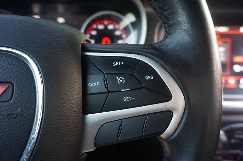 Used 2018 Dodge Charger SXT Plus w/ Navigation & Travel Group RWD image 8