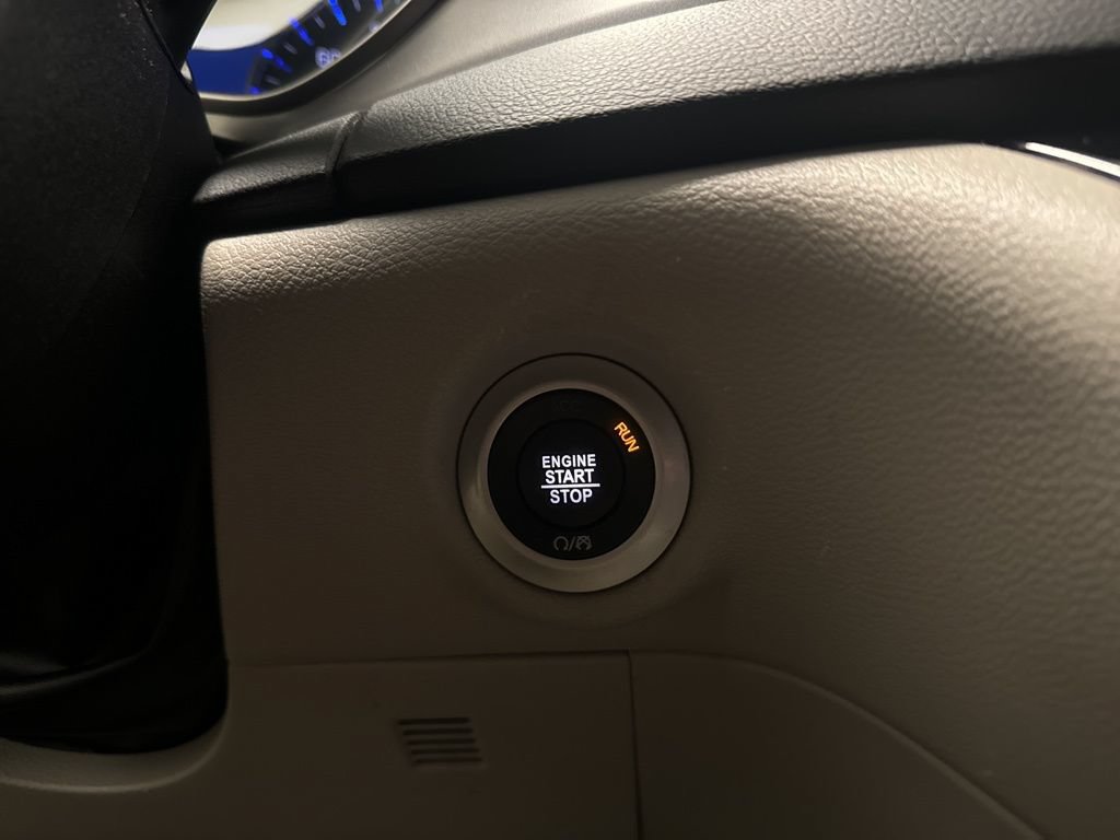 Used 2023 Chrysler Pacifica Touring-L FWD image 19
