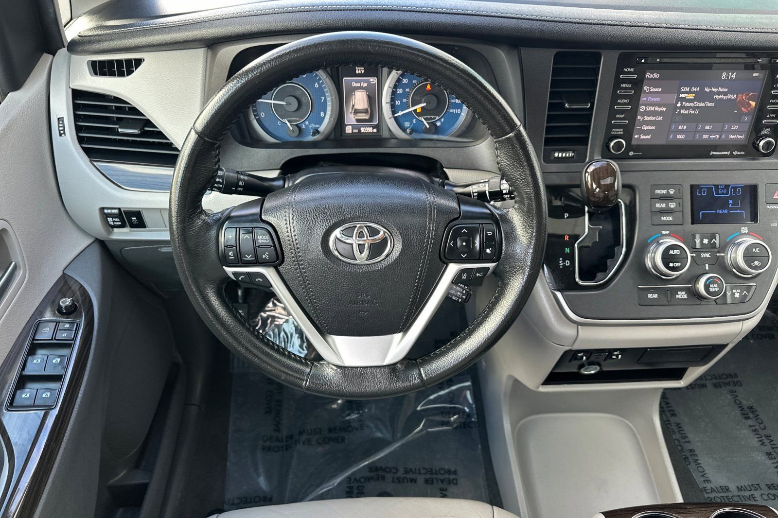 Used 2020 Toyota Sienna XLE FWD image 15