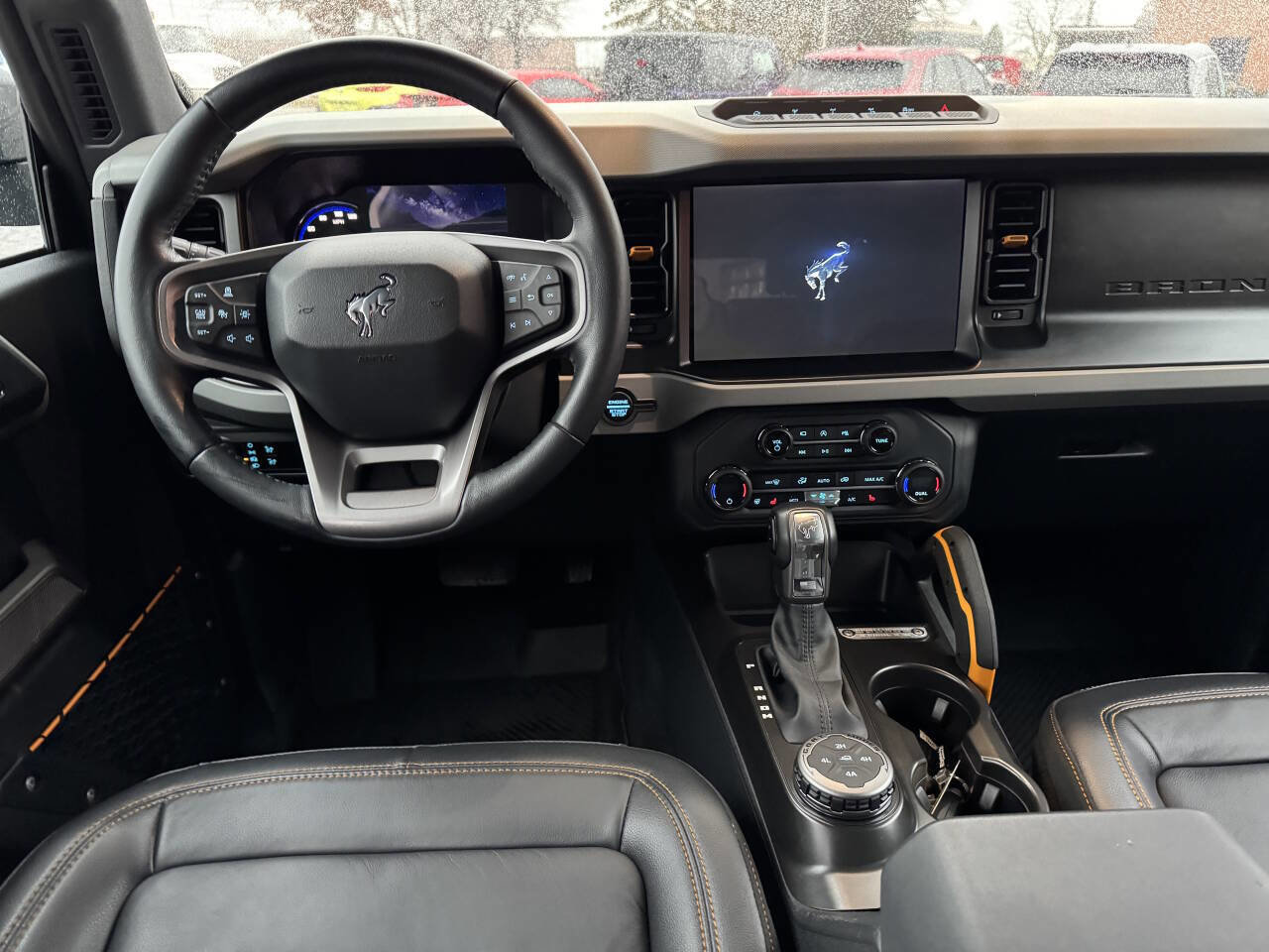 Used 2023 Ford Bronco Badlands image 9