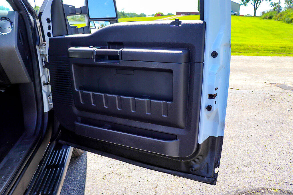 Used 2009 Ford F250 Lariat image 24