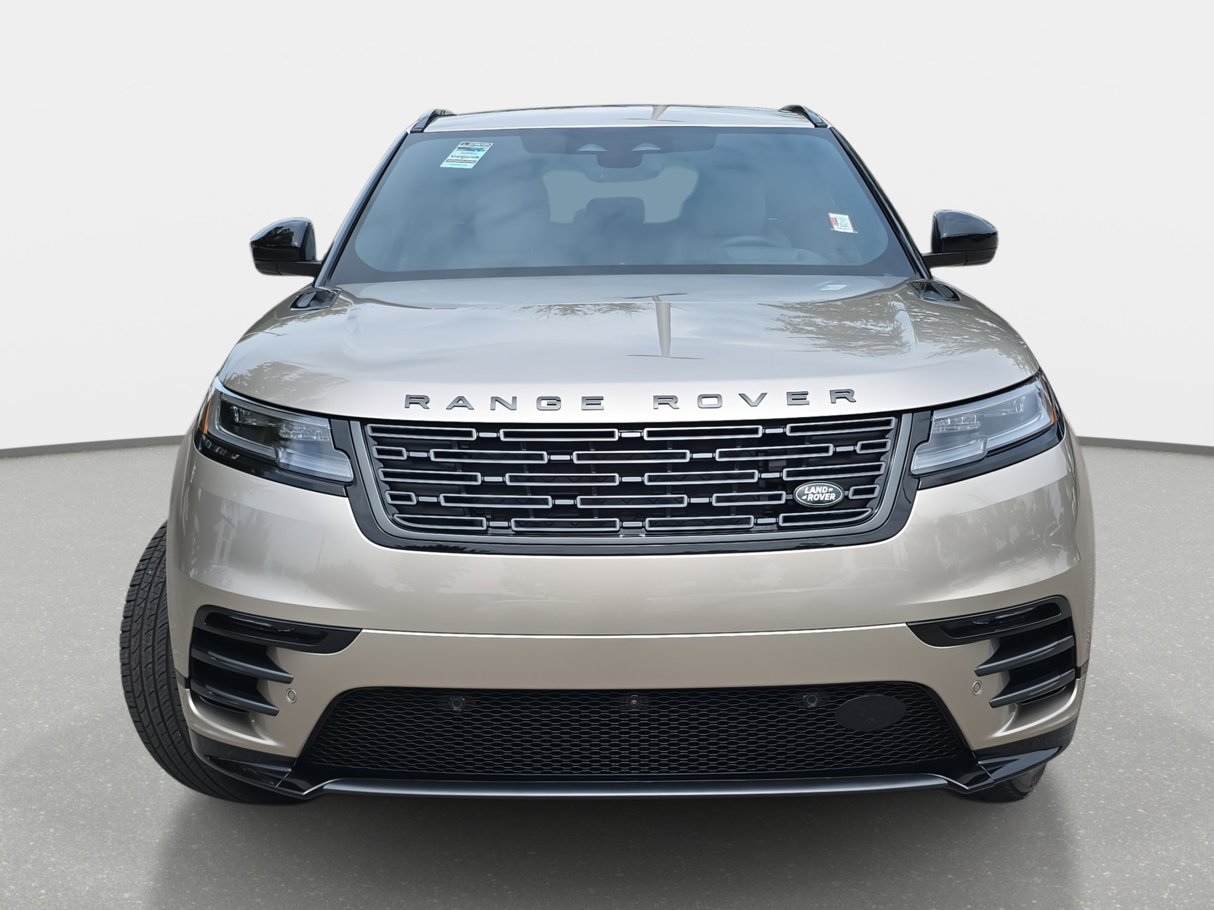 New 2026 Land Rover Range Rover Velar Dynamic SE image 2
