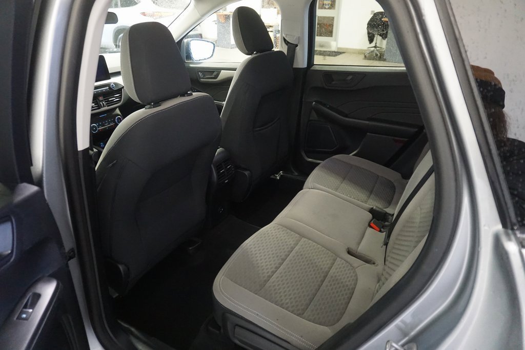 Used 2022 Ford Escape SE w/ Cold Weather Package image 22