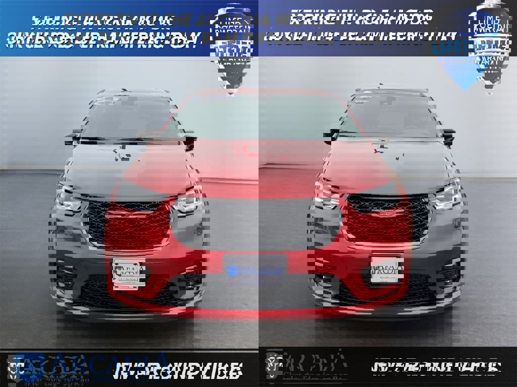 New 2026 Chrysler Pacifica Select image 8