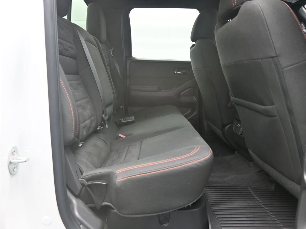 Used 2023 Nissan Frontier PRO-4X w/ Pro Convenience Package image 11
