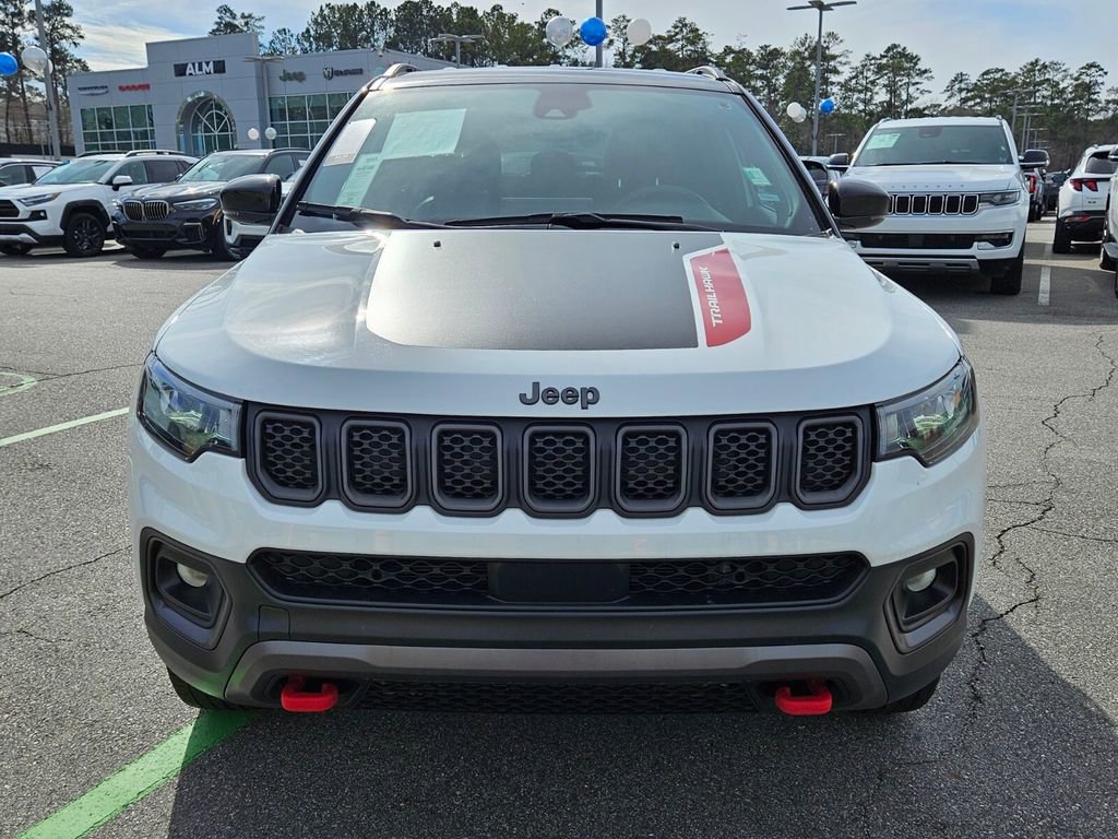 Used 2024 Jeep Compass Trailhawk image 2