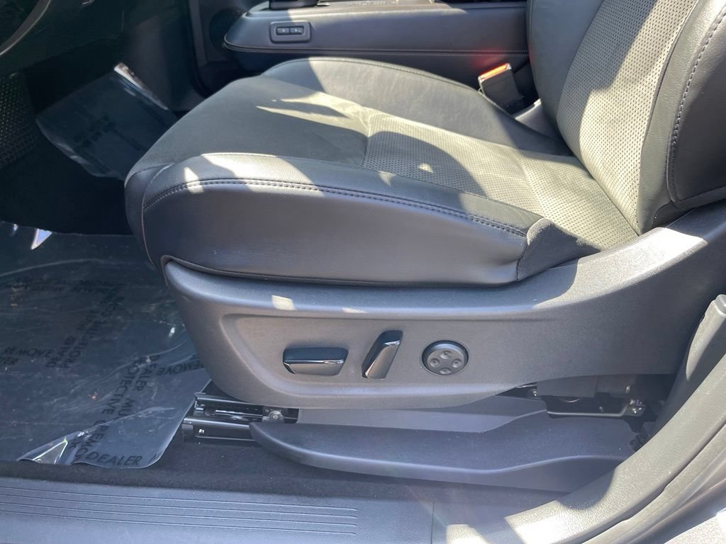 Certified 2023 Nissan Ariya FWD image 17