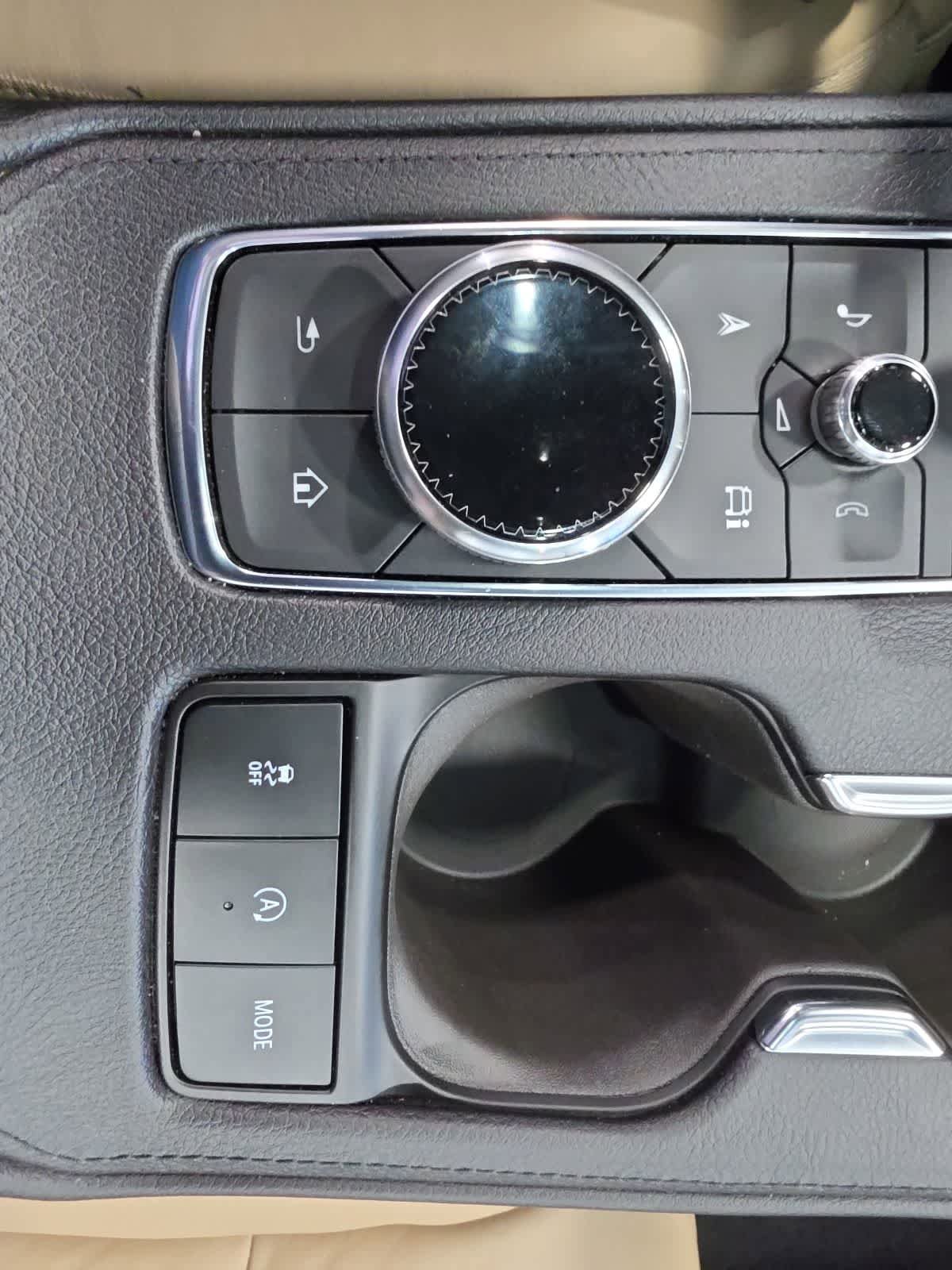 Used 2025 Cadillac XT4 Premium Luxury w/ Cold Weather Package AWD/4WD image 21