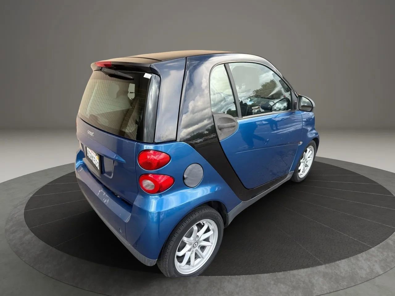 Used 2009 smart fortwo passion image 6