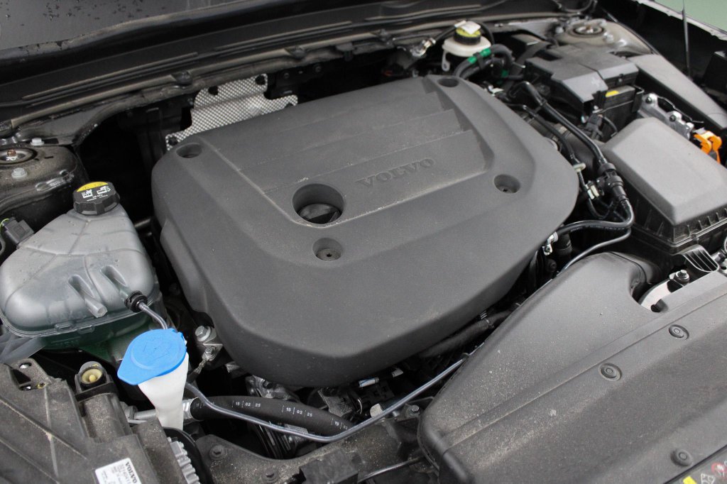 Used 2025 Volvo XC40 B5 Ultra AWD/4WD image 46
