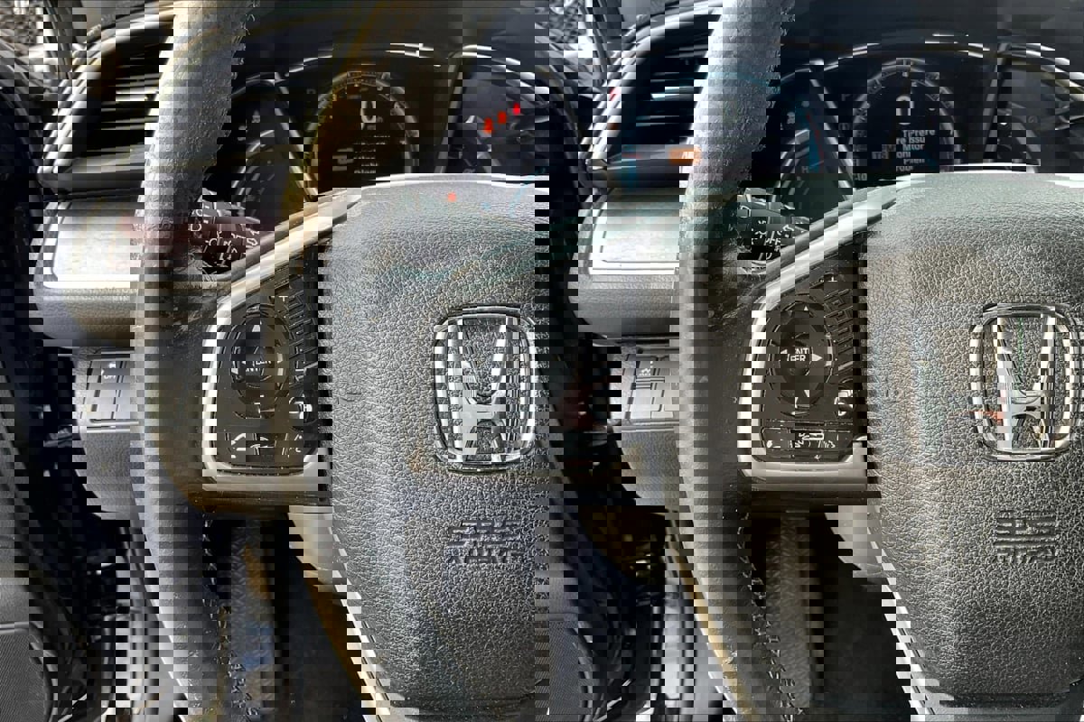 Used 2018 Honda Civic EX-L image 18