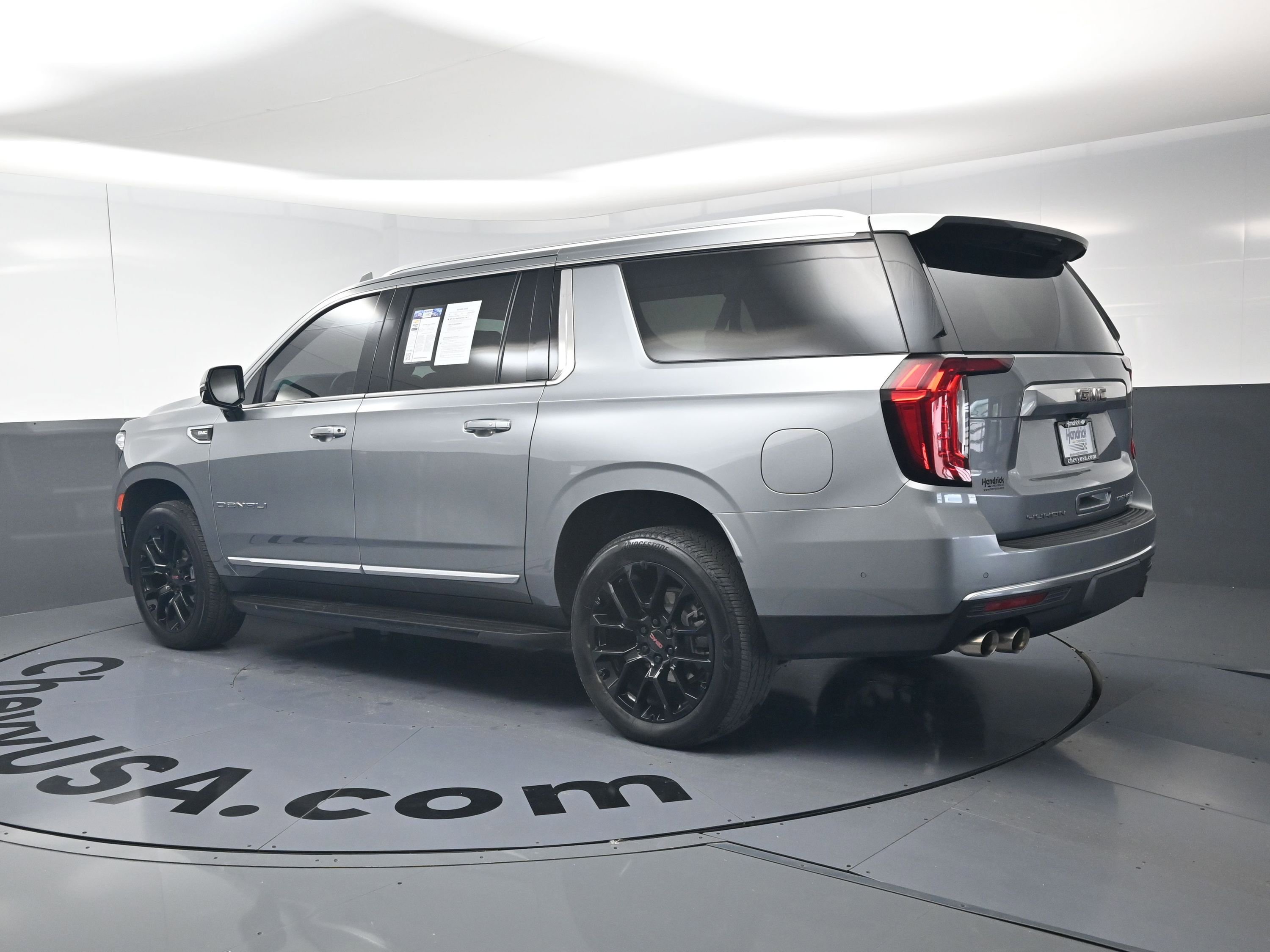 Used 2024 GMC Yukon XL Denali w/ Advanced Technology Package AWD/4WD image 7