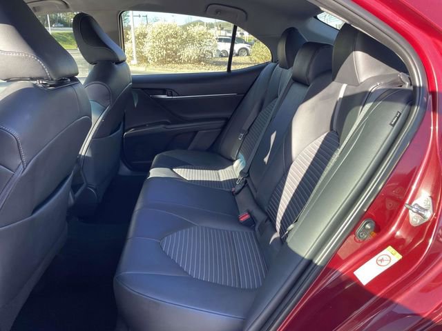 Used 2018 Toyota Camry SE image 13