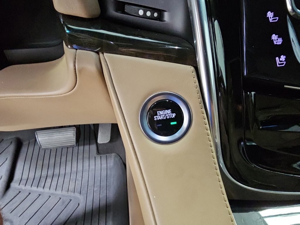 Used 2019 Cadillac Escalade ESV Platinum RWD image 24
