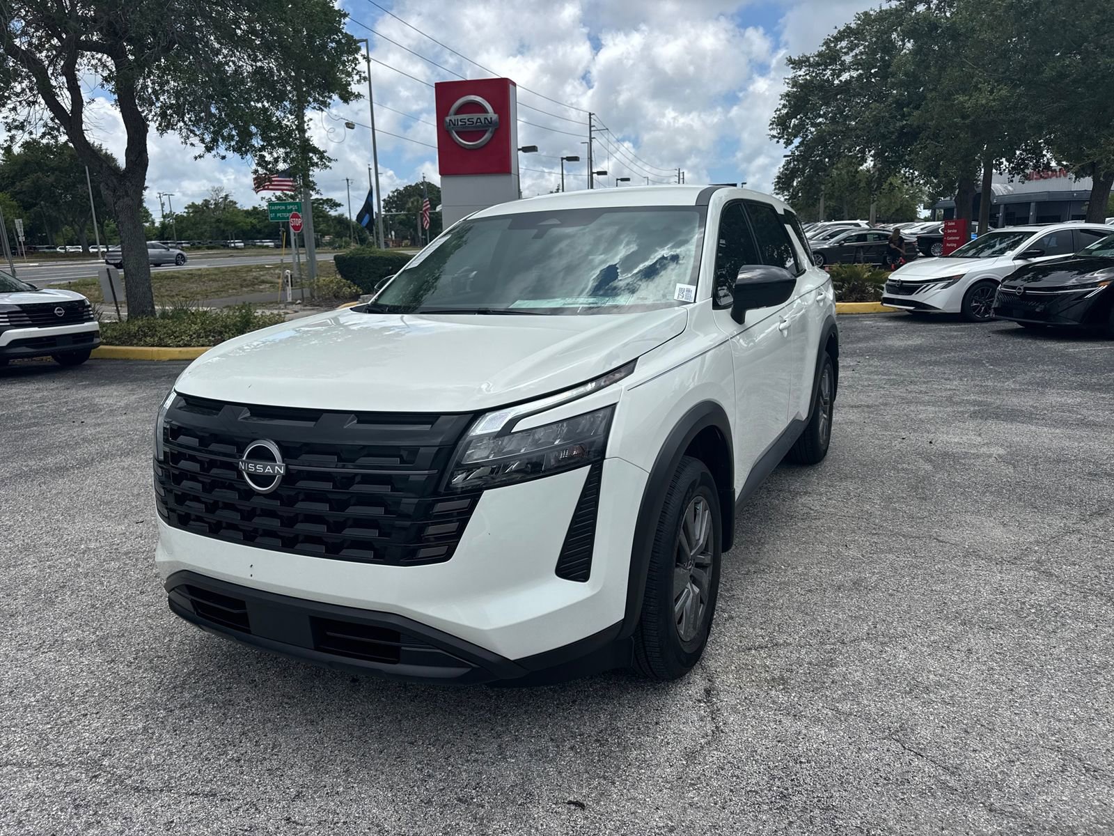 New 2026 Nissan Pathfinder S FWD image 3