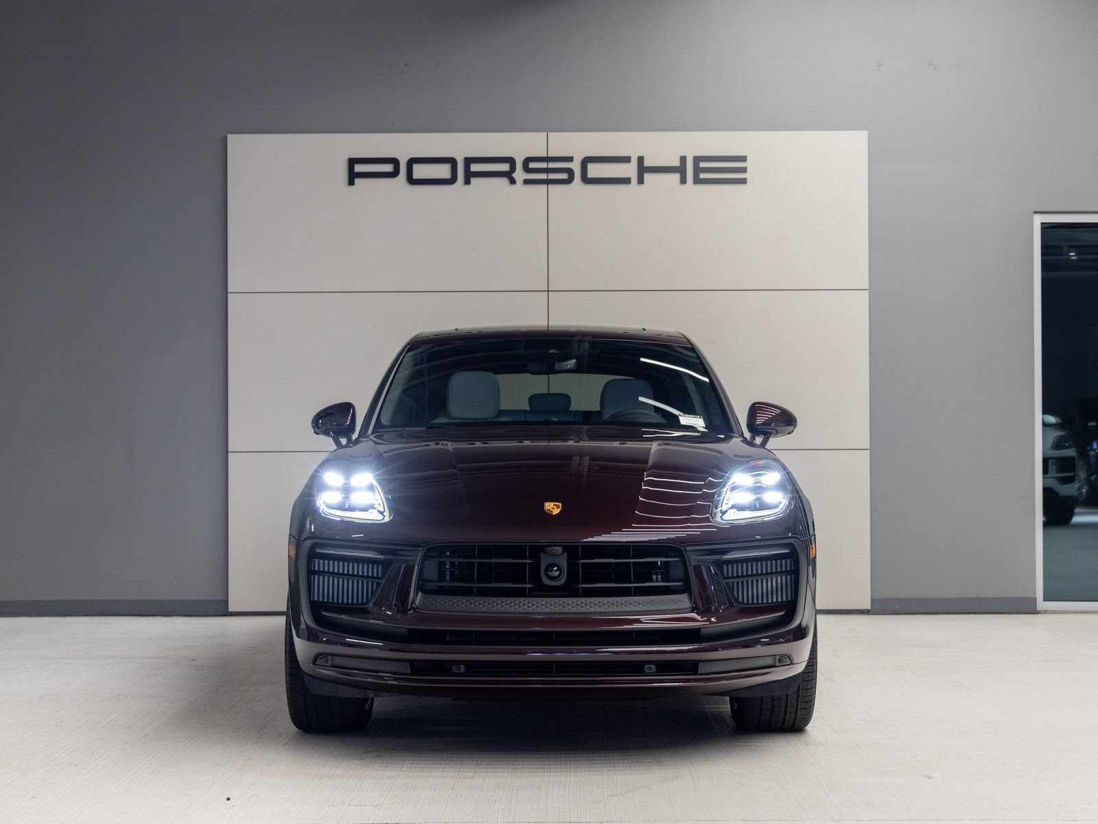 Certified 2026 Porsche Macan S AWD/4WD image 10