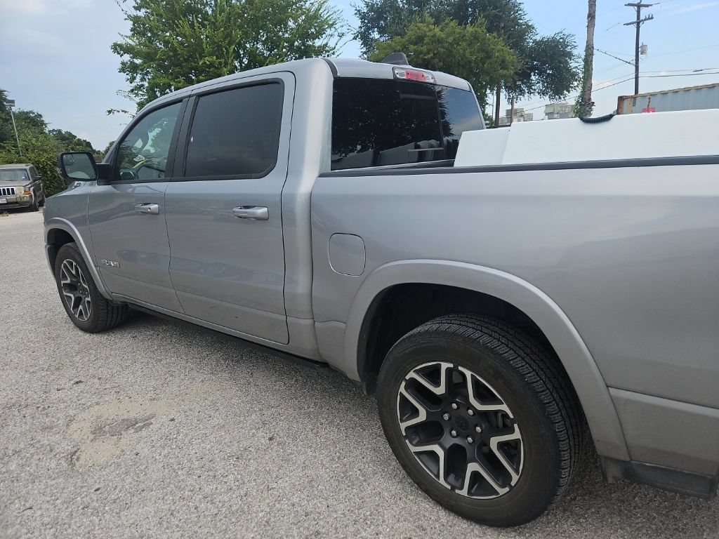 Used 2025 RAM 1500 Laramie w/ Laramie Southwest Edition AWD/4WD image 18