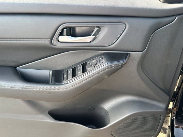 Used 2026 Nissan Rogue SL AWD/4WD image 19