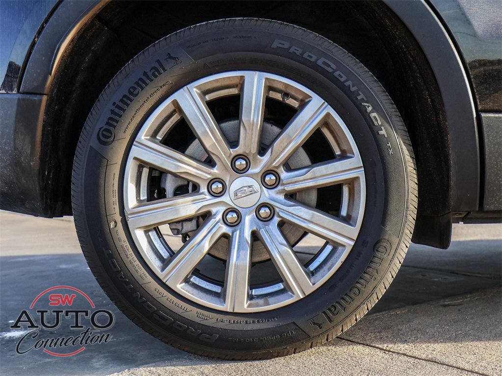 Used 2023 Cadillac XT4 Premium Luxury image 9