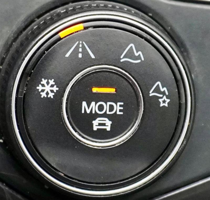 Used 2019 Volkswagen Tiguan S w/ Driver Assistance Package AWD/4WD image 27