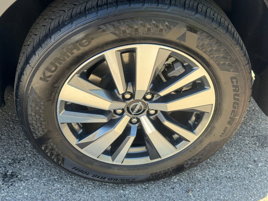 Used 2024 Nissan Pathfinder SL image 24