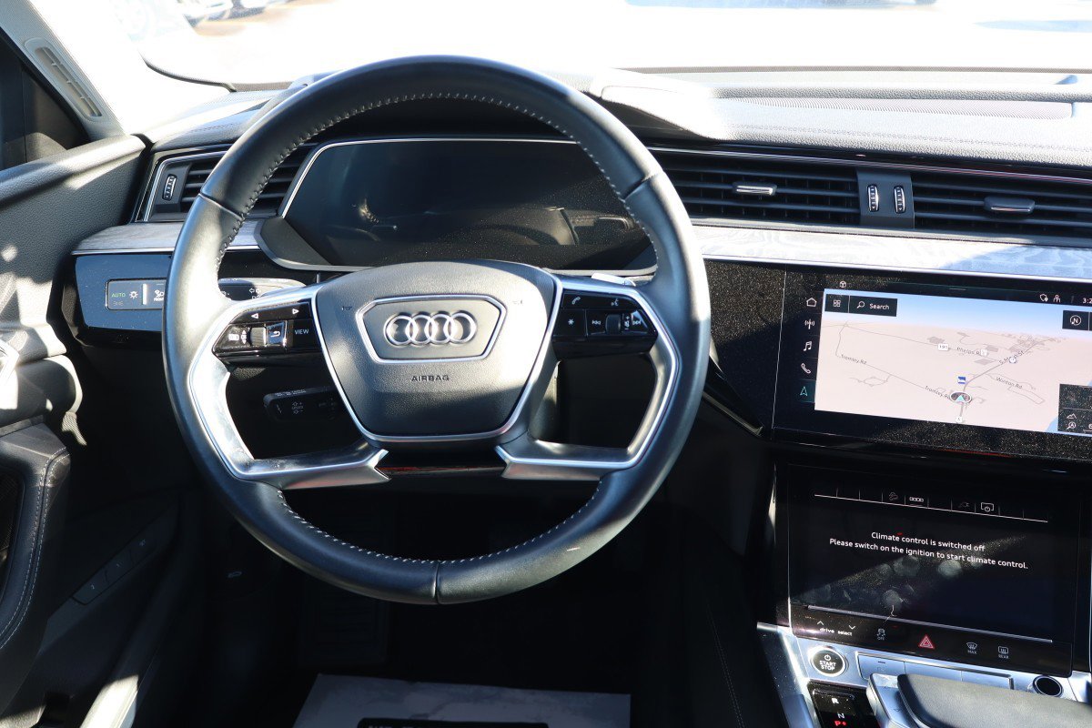 Used 2021 Audi e-tron Premium Plus w/ Premium Plus Package AWD/4WD image 10