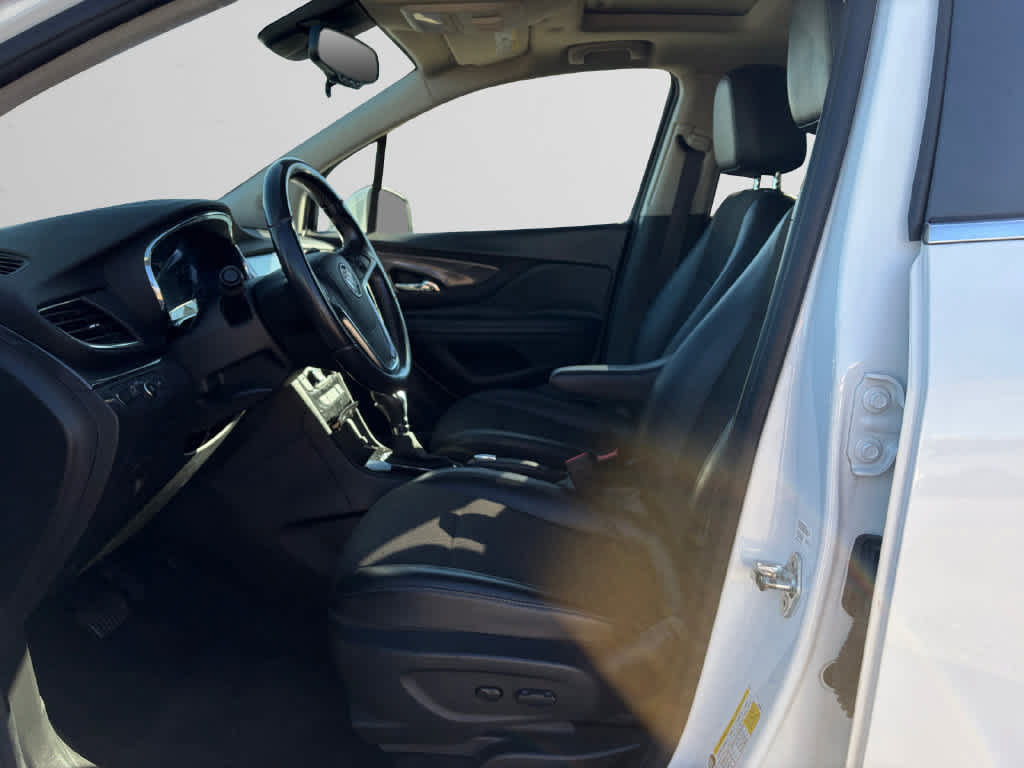 Used 2018 Buick Encore Sport Touring w/ Safety Package AWD/4WD image 9