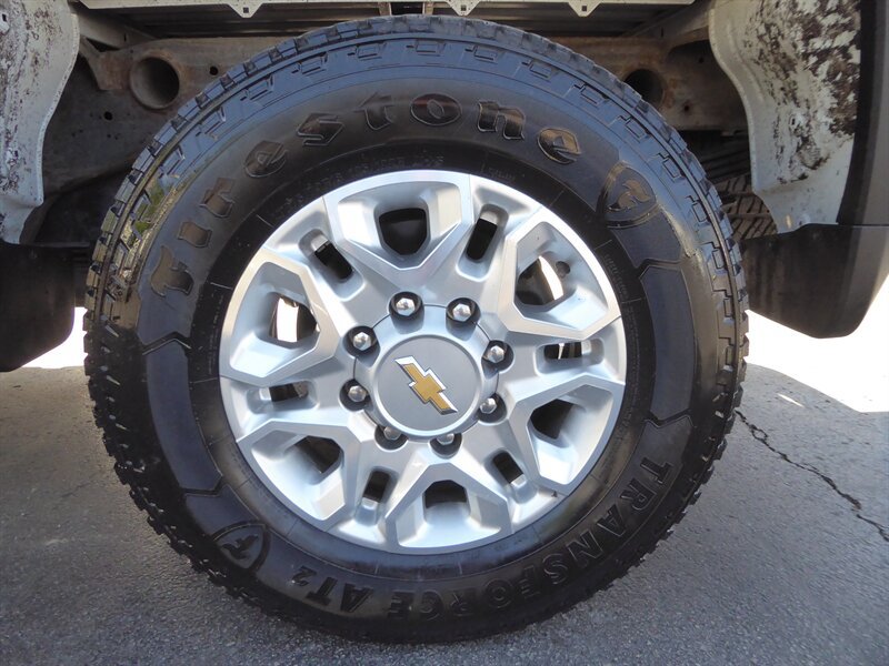 Used 2023 Chevrolet Silverado 2500 LT AWD/4WD image 34
