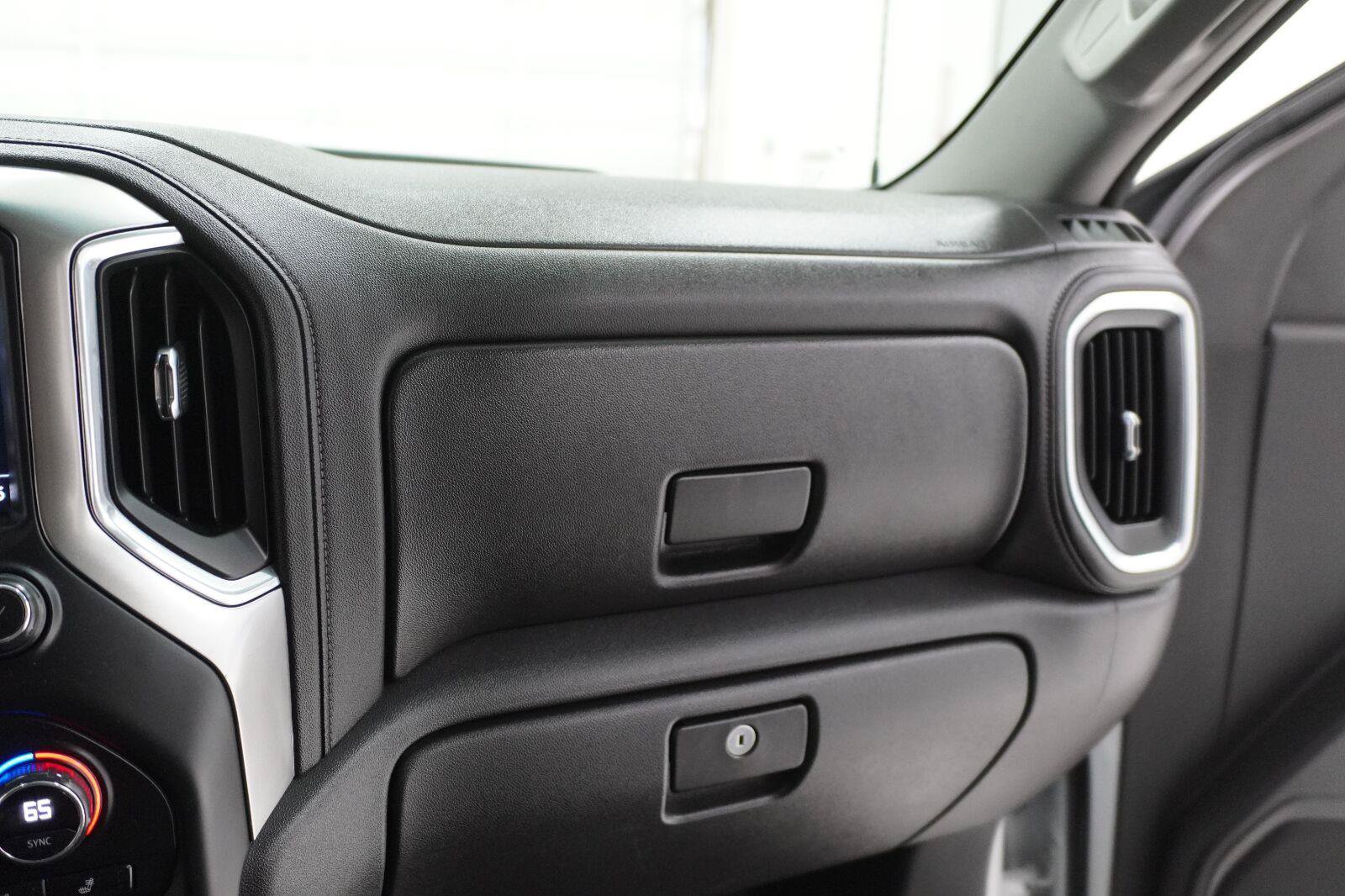 Used 2020 Chevrolet Silverado 1500 LT w/ Texas Edition RWD image 16