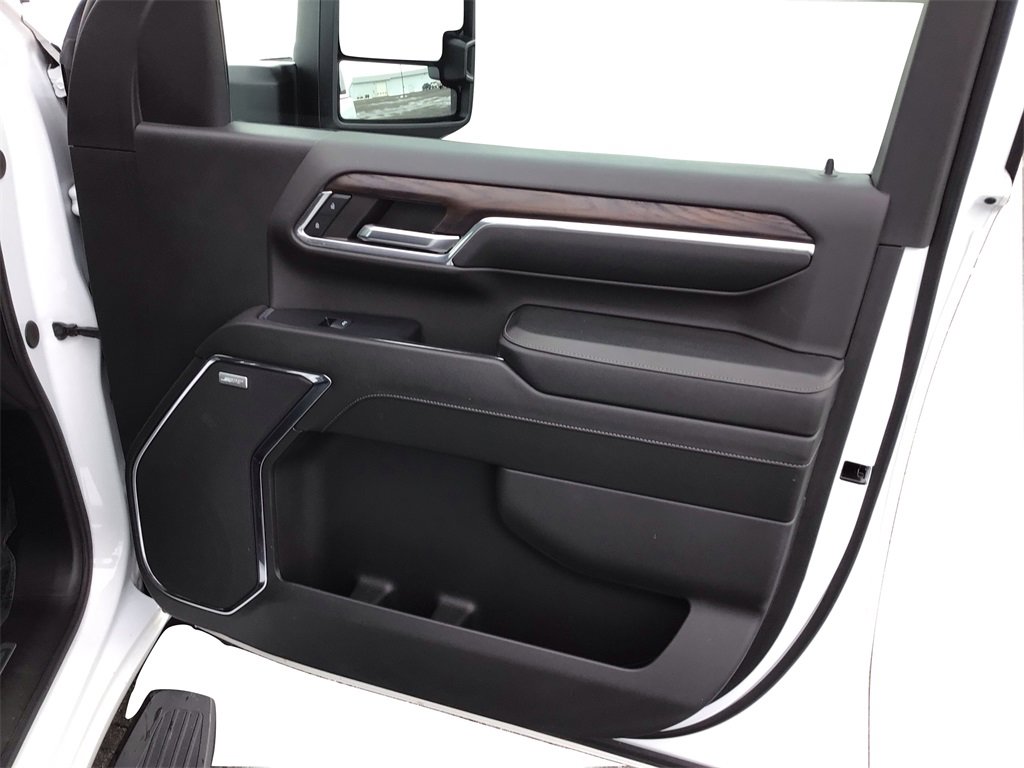 Used 2024 GMC Sierra 2500 SLT w/ SLT Premium Package image 21