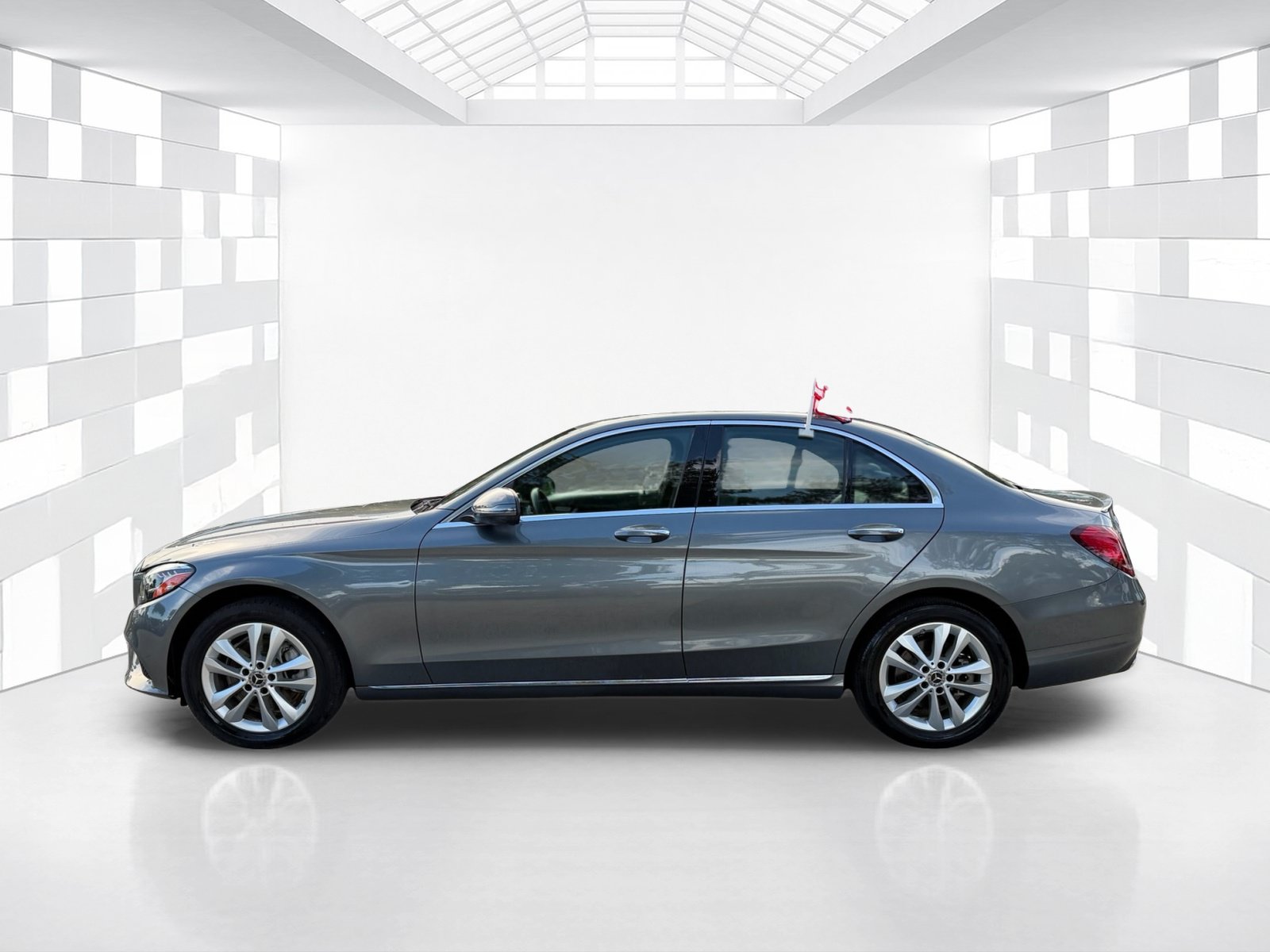 Used 2019 Mercedes-Benz C 300 4MATIC Sedan image 4