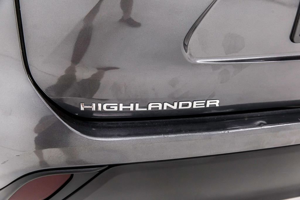 Used 2020 Toyota Highlander XLE FWD image 4