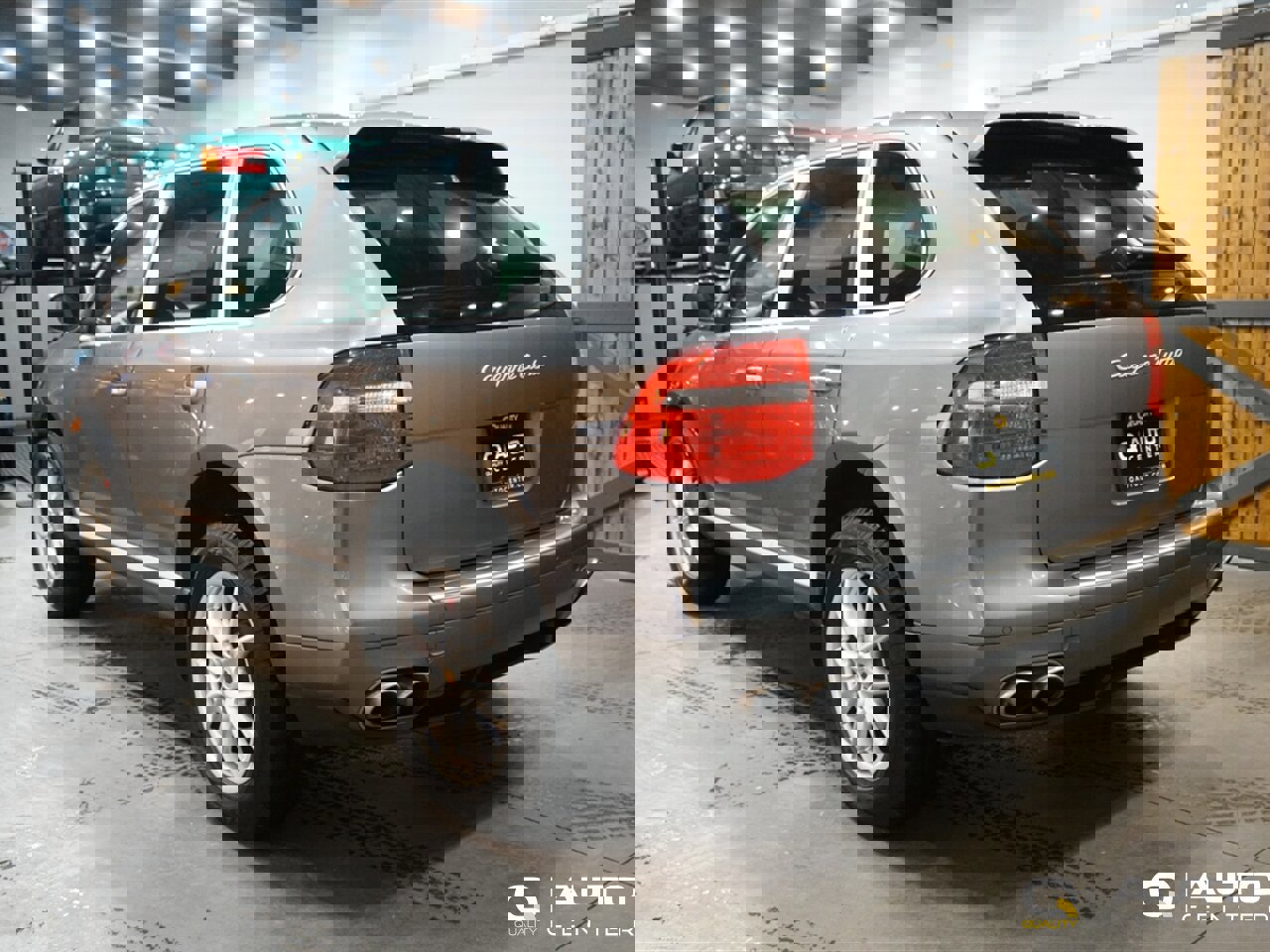 Used 2008 Porsche Cayenne Turbo image 7