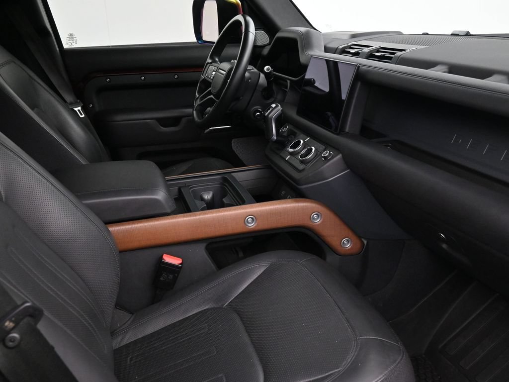 Used 2023 Land Rover Defender 130 X AWD/4WD image 15