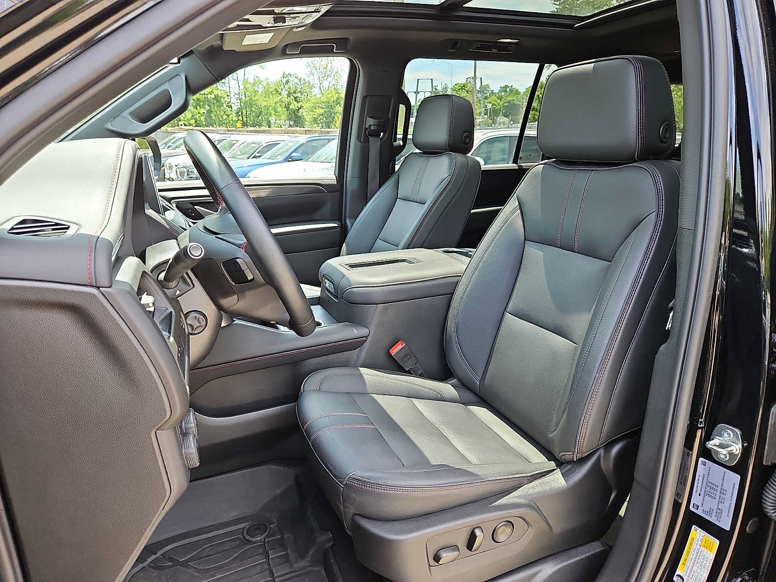 Used 2024 Chevrolet Suburban RST w/ Luxury Package AWD/4WD image 15