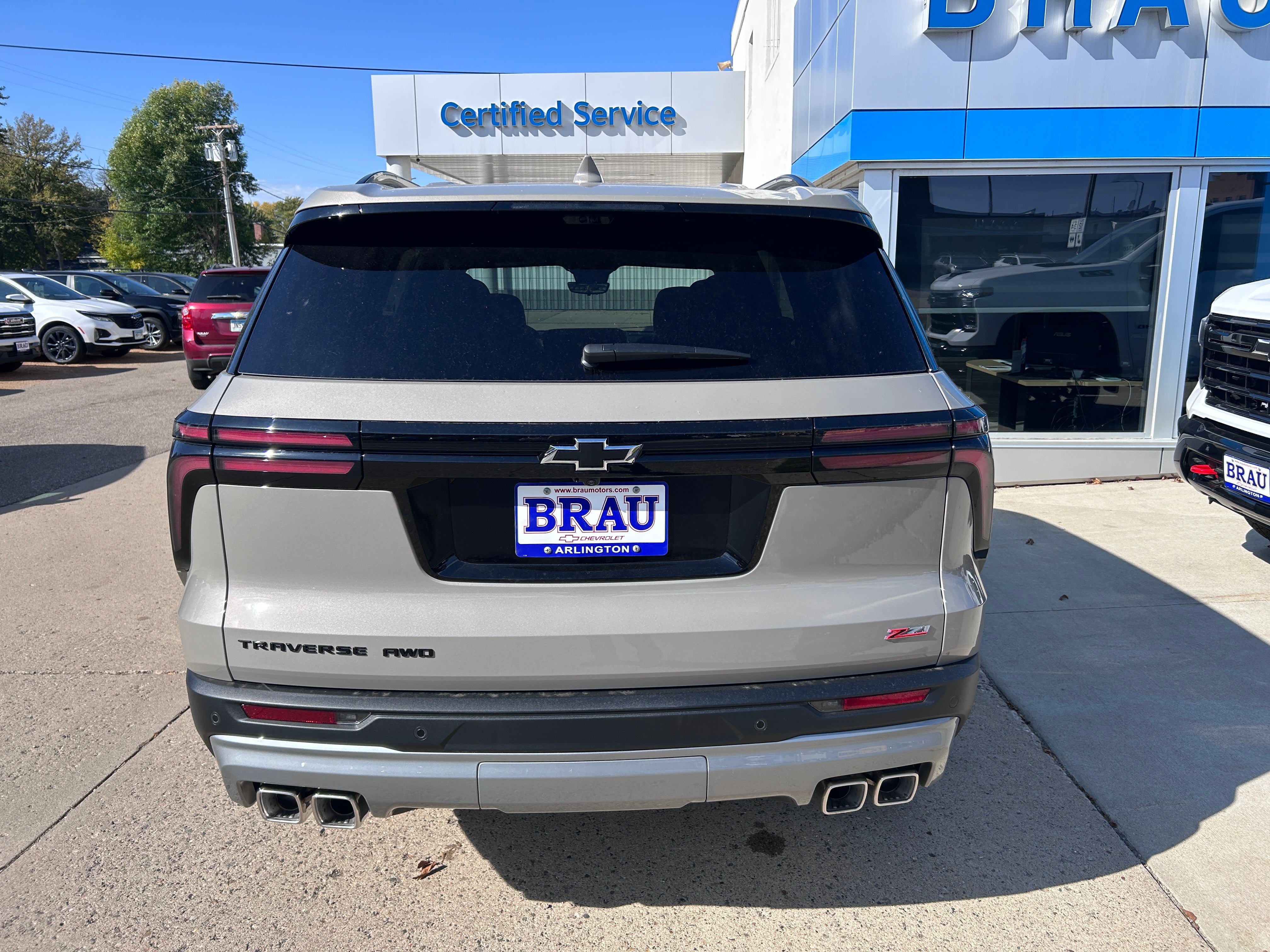 New 2027 Chevrolet Traverse Z71 w/ Driver Confidence Package AWD/4WD image 7