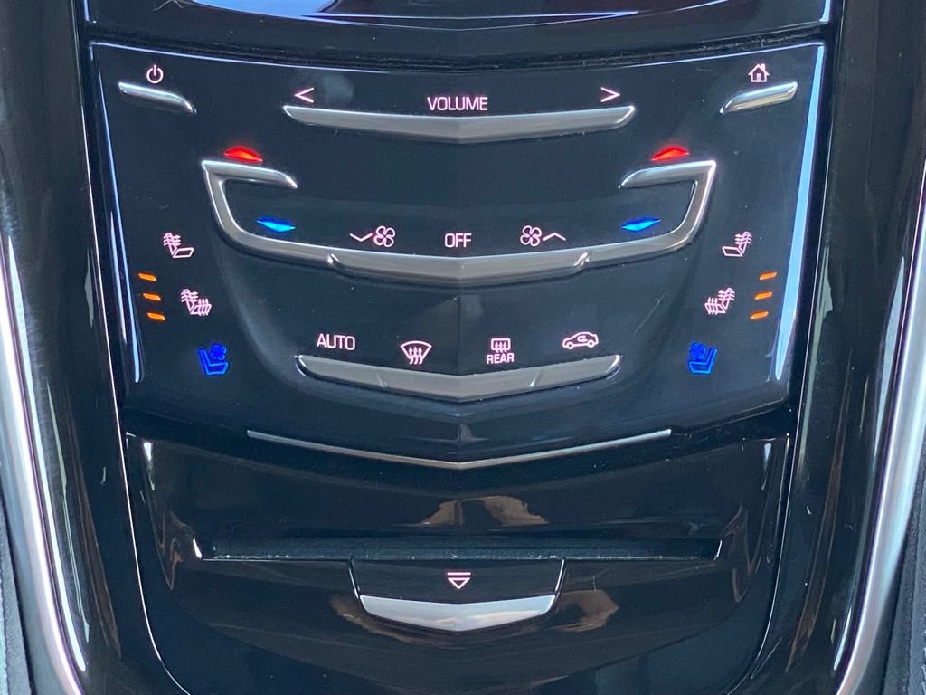 Used 2020 Cadillac Escalade Luxury AWD/4WD image 28
