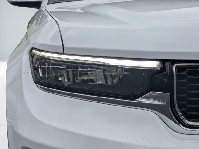 Certified 2025 Jeep Grand Cherokee L Overland AWD/4WD image 9