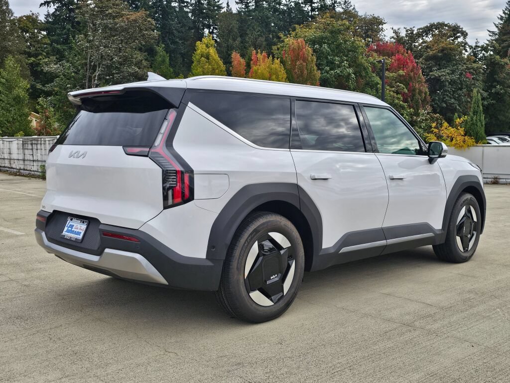 New 2026 Kia EV9 Wind AWD/4WD image 5