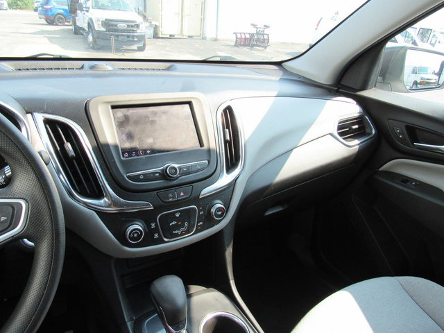 Used 2022 Chevrolet Equinox LS w/ LS Convenience Package FWD image 29