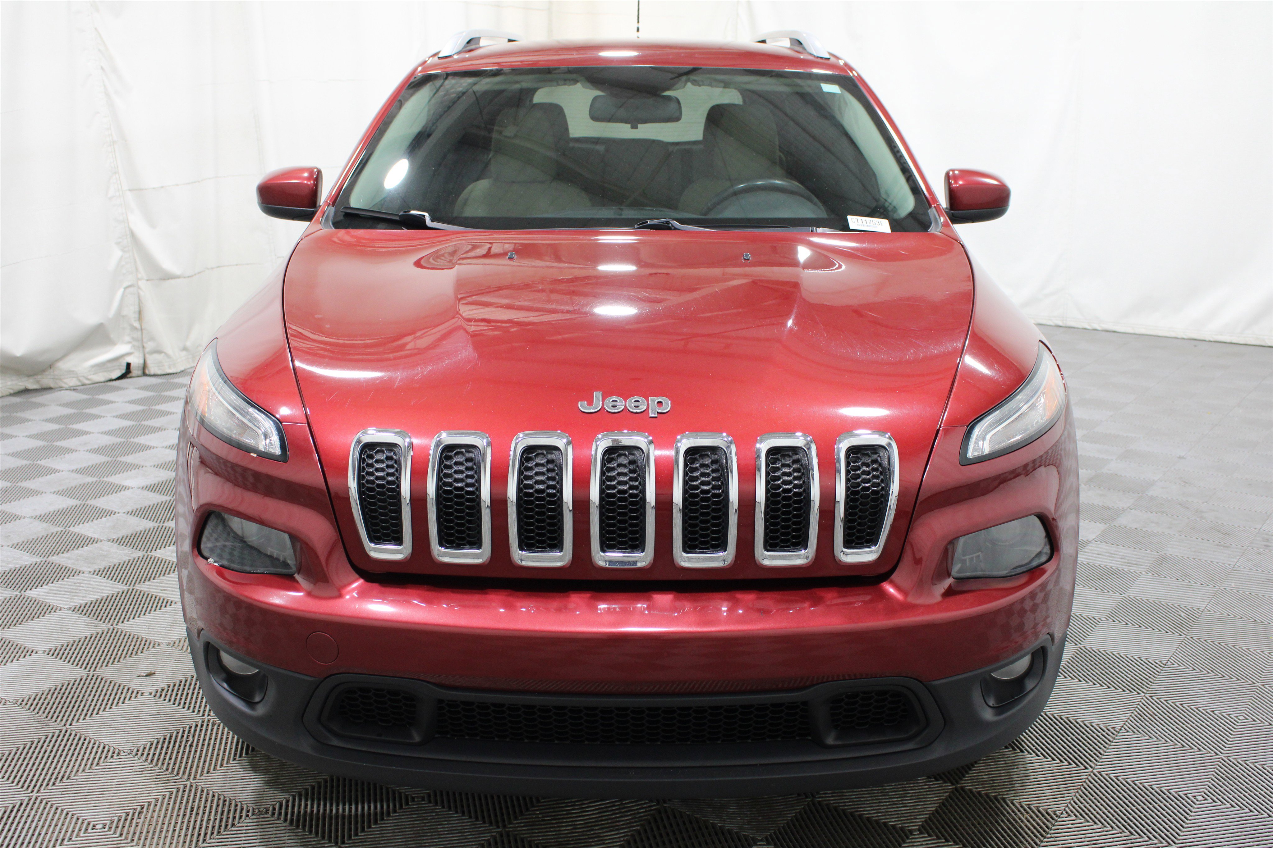 Used 2015 Jeep Cherokee Latitude AWD/4WD image 30