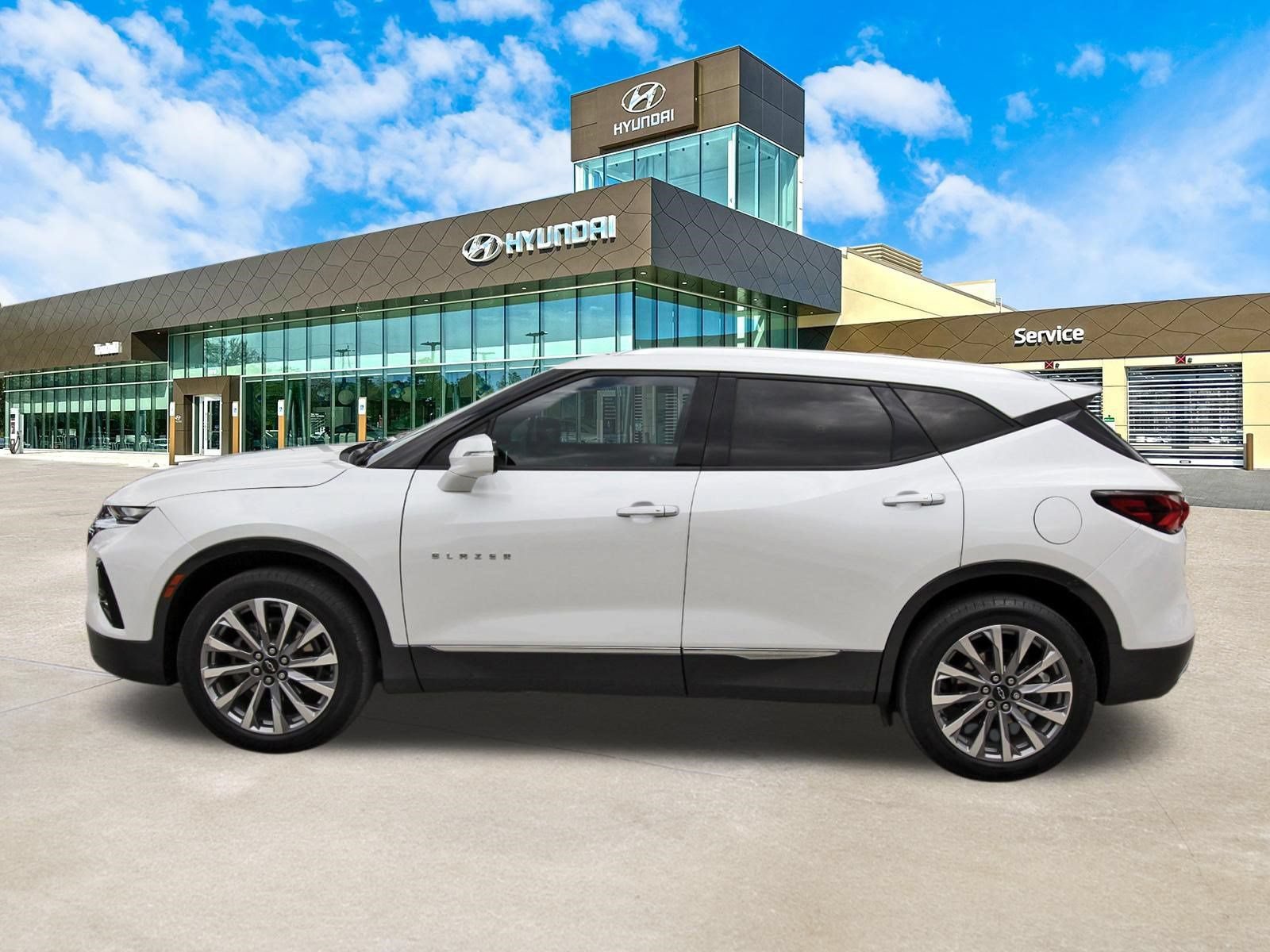 Used 2022 Chevrolet Blazer Premier w/ Enhanced Convenience Package FWD image 9