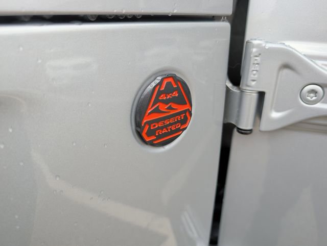 Used 2024 Jeep Gladiator Mojave w/ Technology Group image 29