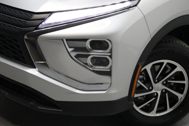 New 2026 Mitsubishi Eclipse Cross ES image 2