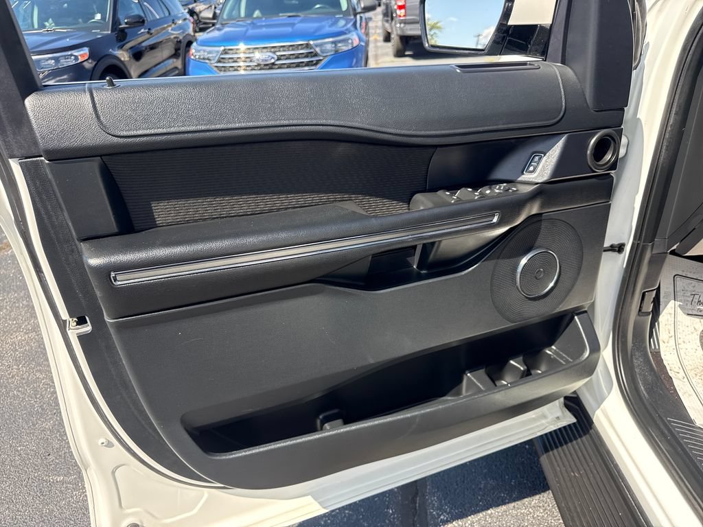 Used 2020 Ford Expedition XLT w/ Cargo Package AWD/4WD image 29