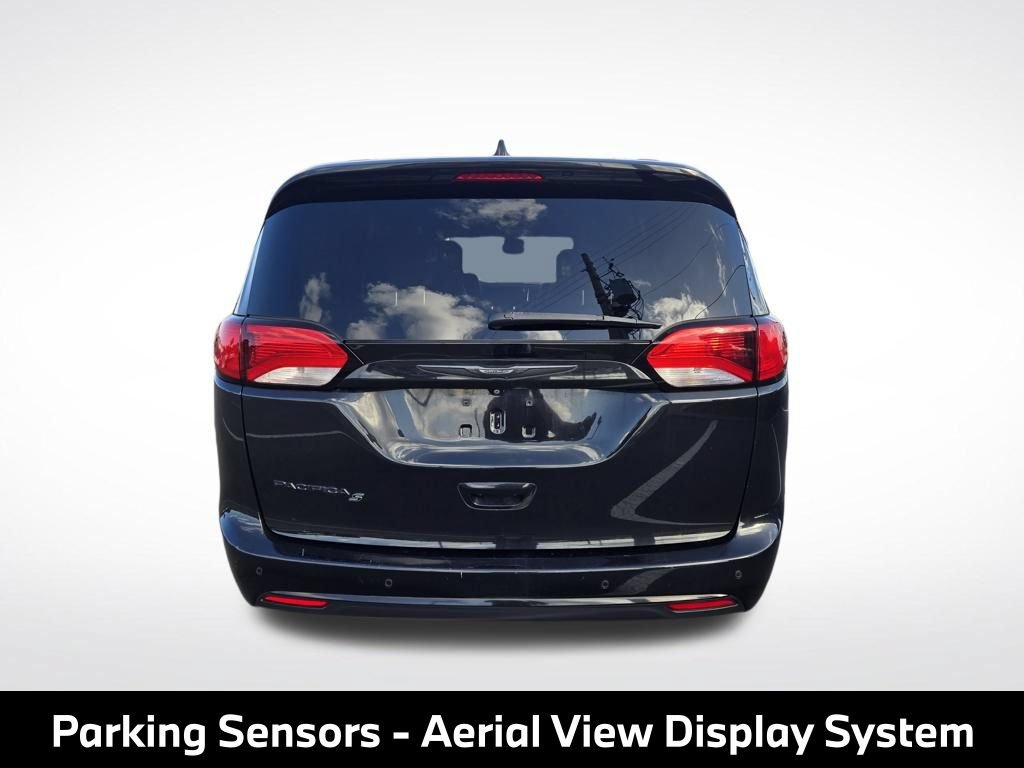 Used 2019 Chrysler Pacifica Touring-L Plus w/ Advanced Safetytec Group FWD image 6