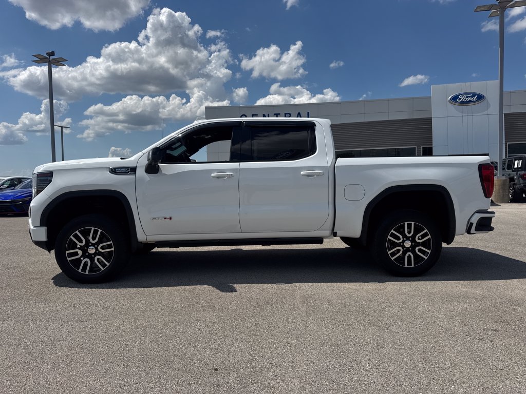 Used 2023 GMC Sierra 1500 AT4 AWD/4WD image 3