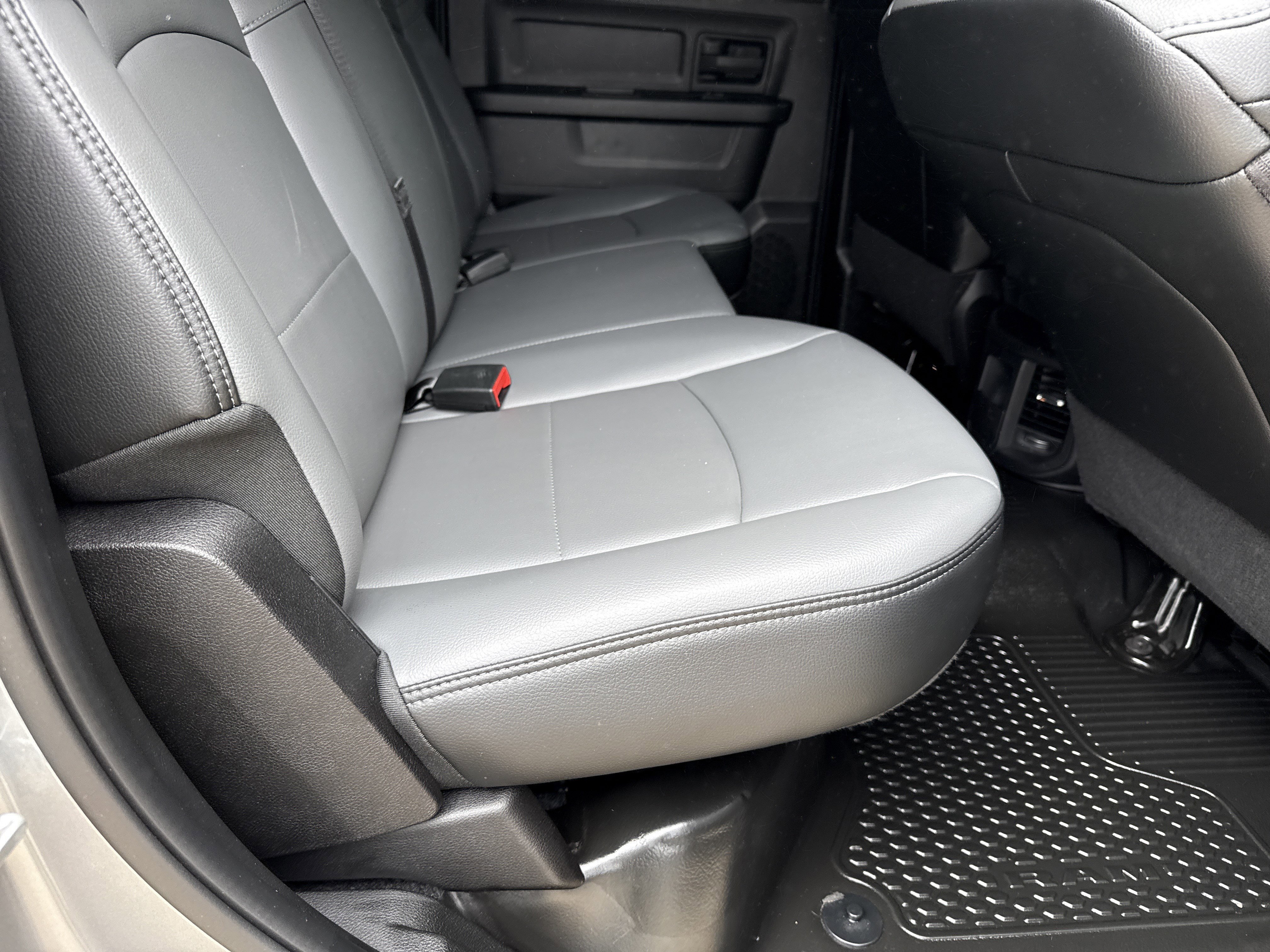 Used 2024 RAM 5500 Tradesman w/ Chrome Appearance Group image 18