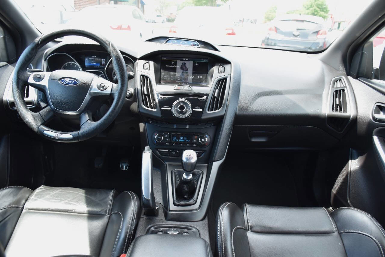 Used 2014 Ford Focus ST w/ Equipment Group 202A FWD image 15